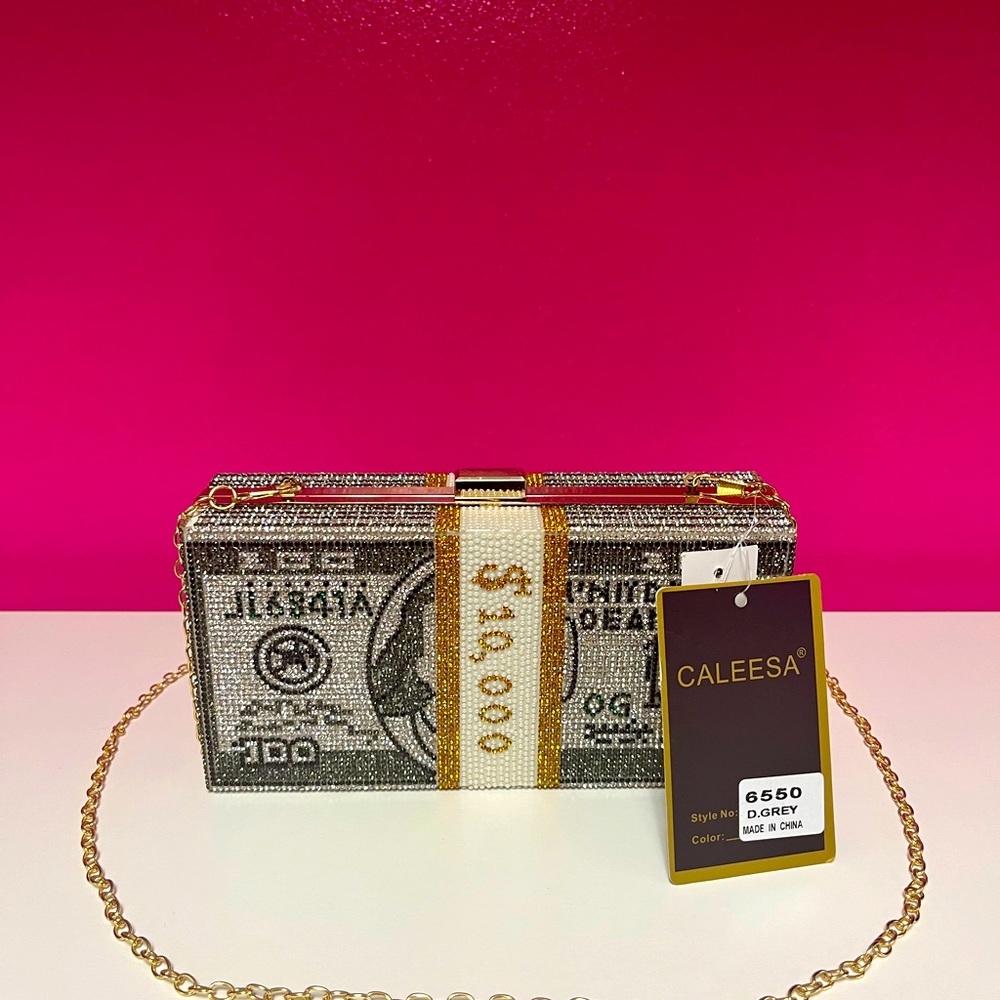 NEW PURSE DIFFERENT LOOKS